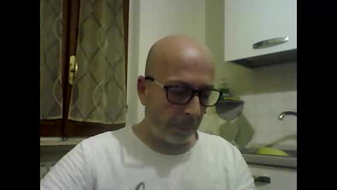 Snapshot of big23italy chatting on 04-28-26, 02:21 big23italy online show from 04-28-26, 02:21