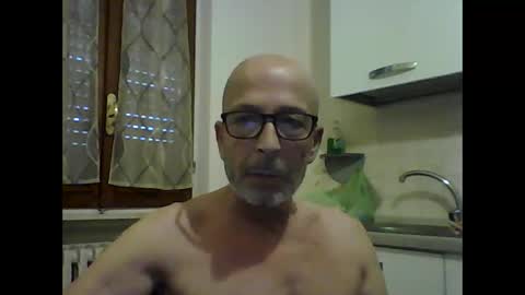 Snapshot of big23italy chatting on 06-01-26, 09:33 big23italy online show from 06-01-26, 09:33