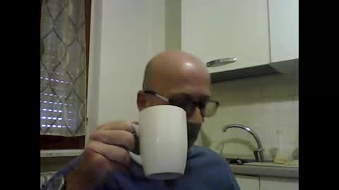Snapshot of big23italy chatting on 06-08-26, 07:09 big23italy online show from 06-08-26, 07:09