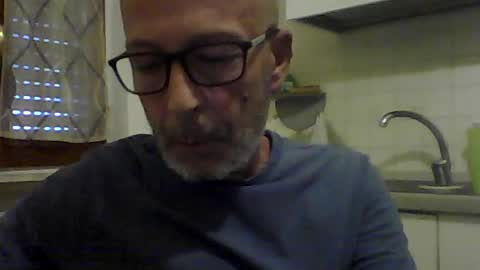 Snapshot of big23italy chatting on 07-05-26, 06:09 big23italy online show from 07-05-26, 06:09