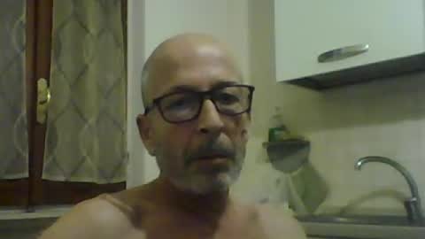 Snapshot of big23italy chatting on 08-03-26, 07:39 big23italy online show from 08-03-26, 07:39