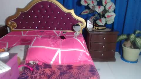 Snapshot of big_boobshot chatting on 01-31-25, 09:48 Marcela online show from 01-31-25, 09:48