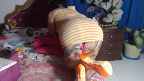 Snapshot of big_boobshot chatting on 02-13-25, 05:58 Marcela online show from 02-13-25, 05:58