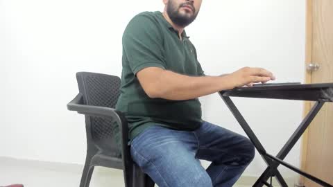 Tommy online show from 09-29-25, 03:22