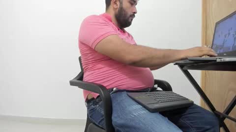 Tommy online show from 09-30-25, 01:32