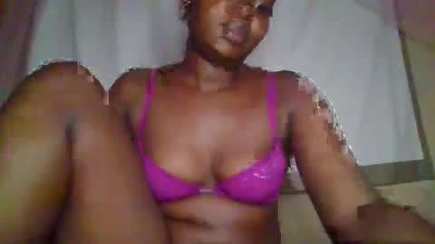 Snapshot of big_diva chatting on 03-12-25, 05:38 big_diva online show from 03-12-25, 05:38