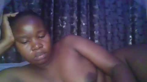 Snapshot of big_diva chatting on 10-24-25, 03:03 big_diva online show from 10-24-25, 03:03