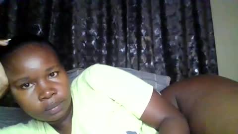 Snapshot of big_diva chatting on 07-16-26, 05:35 big_diva online show from 07-16-26, 05:35