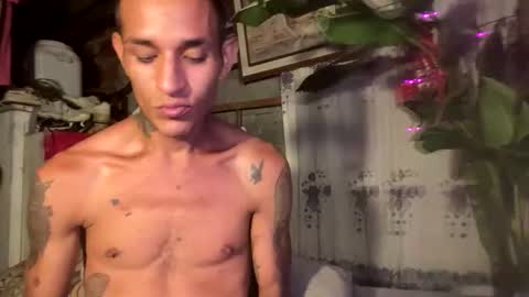 Snapshot of big_latin666 chatting on 12-05-25, 05:05 Stiven Leon online show from 12-05-25, 05:05