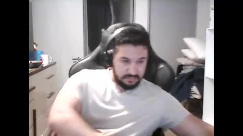 latinBoyHuge online show from 12-11-24, 05:48