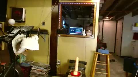 Snapshot of bigassman46 chatting on 03-24-26, 01:27 Straight Dave online show from 03-24-26, 01:27