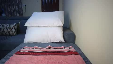 bigassslut_ online show from 10-19-25, 03:45