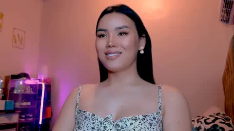 Mia online show from 01-20-25, 01:53