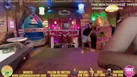 Snapshot of bigbananamilfshake chatting on 12-07-24, 04:20 Mya and Angelo online show from 12-07-24, 04:20