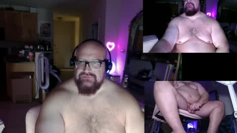 Snapshot of bigbear4cuddles chatting on 04-21-26, 03:02 BigBear4Cuddles online show from 04-21-26, 03:02