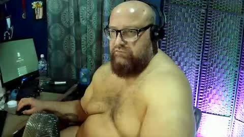 Snapshot of bigbear4cuddles chatting on 04-29-26, 01:43 BigBear4Cuddles online show from 04-29-26, 01:43