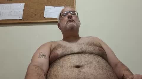 Snapshot of bigbearhector chatting on 03-13-26, 12:39 BigBearXXX online show from 03-13-26, 12:39