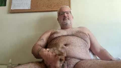Snapshot of bigbearhector chatting on 03-22-26, 02:53 BigBearXXX online show from 03-22-26, 02:53