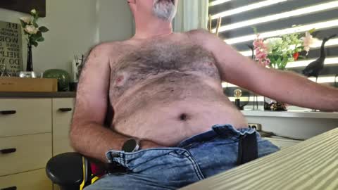 Snapshot of bigbibear88 chatting on 06-30-26, 09:54 bigbibear88 online show from 06-30-26, 09:54