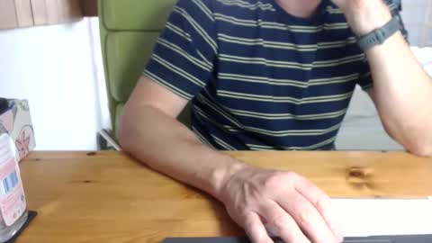 Snapshot of bigblue1813 chatting on 10-04-25, 02:59 Big Blue online show from 10-04-25, 02:59