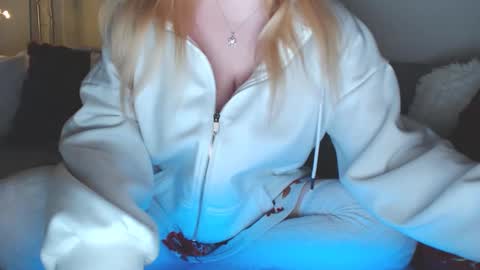 bigboobs_cutie online show from 12-02-24, 10:23