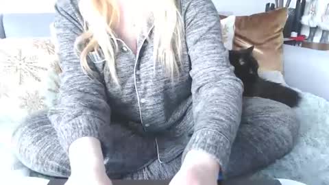 bigboobs_cutie online show from 01-05-25, 07:17