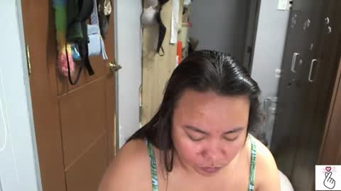 Snapshot of bigboobslyn chatting on 05-01-26, 05:06 bigboobslyn online show from 05-01-26, 05:06