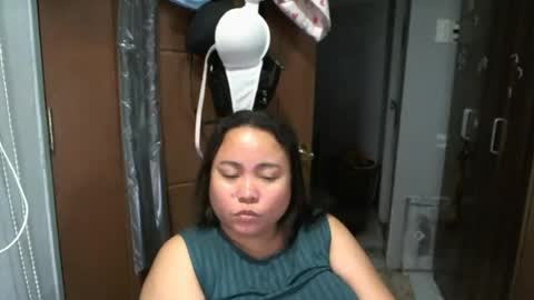 Snapshot of bigboobslyn chatting on 06-12-26, 08:19 bigboobslyn online show from 06-12-26, 08:19