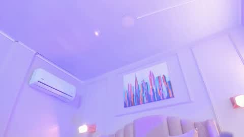 Snapshot of bigboobsnaughty1 chatting on 11-14-25, 10:14 online show from 11-14-25, 10:14