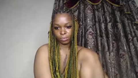 Snapshot of bigbooty_xchataa chatting on 11-21-25, 05:55 Lucy online show from 11-21-25, 05:55