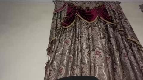 Snapshot of bigbooty_xchataa chatting on 12-17-25, 12:33 Lucy online show from 12-17-25, 12:33