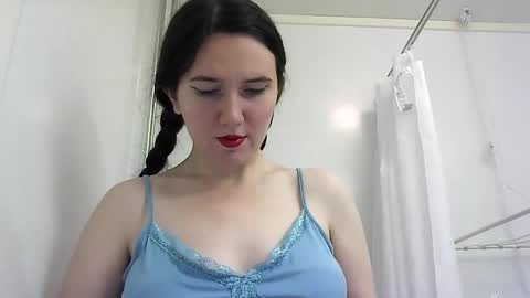 Isabella online show from 09-15-25, 12:38