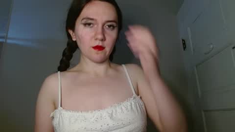 Isabella online show from 11-23-25, 12:38