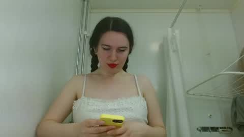 Isabella online show from 05-06-26, 02:11