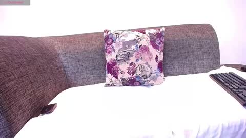 Snapshot of bigbootymommyy chatting on 12-17-25, 09:21 bigbootymommyy online show from 12-17-25, 09:21