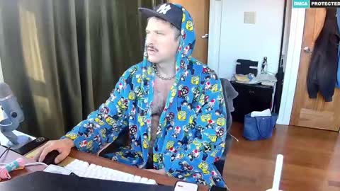 Snapshot of bigbro42069 chatting on 04-28-26, 11:37 BigBro online show from 04-28-26, 11:37