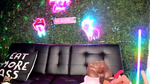 bigbuttsarena online show from 12-14-24, 09:56