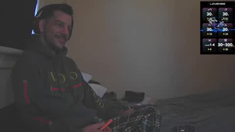 Jon - Im Straight online show from 10-08-25, 07:55