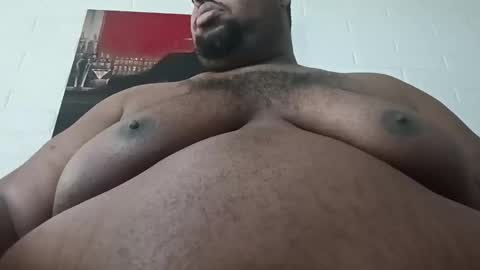 Snapshot of bigchub445 chatting on 10-26-25, 03:29 MassChub online show from 10-26-25, 03:29