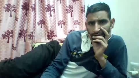 Snapshot of bigcockboy2580 chatting on 01-01-25, 11:05 akash online show from 01-01-25, 11:05