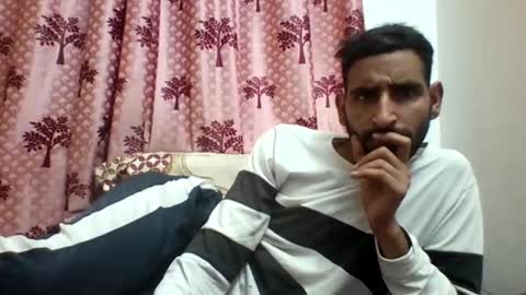Snapshot of bigcockboy2580 chatting on 01-04-25, 05:47 akash online show from 01-04-25, 05:47