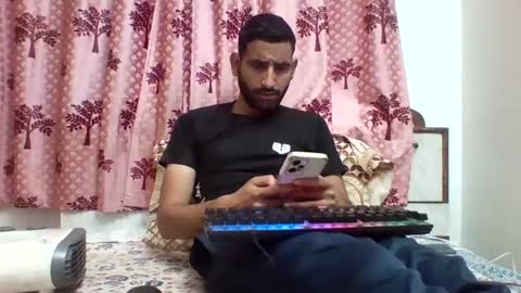 Snapshot of bigcockboy2580 chatting on 02-11-25, 05:07 akash online show from 02-11-25, 05:07