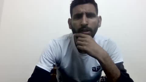 Snapshot of bigcockboy2580 chatting on 02-15-25, 05:30 akash online show from 02-15-25, 05:30