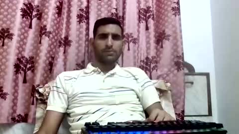 Snapshot of bigcockboy2580 chatting on 10-01-25, 06:08 akash online show from 10-01-25, 06:08
