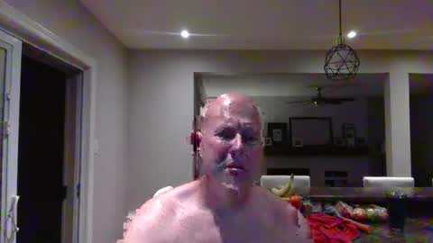 Snapshot of bigdave10005 chatting on 10-19-25, 02:45 bigdave10005 online show from 10-19-25, 02:45