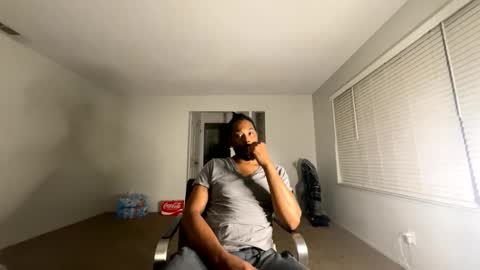 Snapshot of bigdinca chatting on 04-27-26, 11:30 bigdinca online show from 04-27-26, 11:30