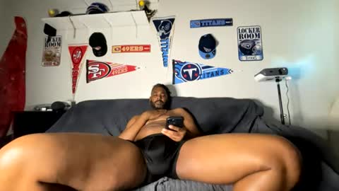 Snapshot of bigdinca chatting on 07-16-26, 02:28 bigdinca online show from 07-16-26, 02:28