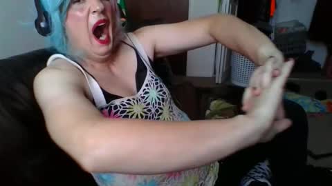 Snapshot of bigdogmattiets chatting on 11-23-25, 05:24 Madelyn online show from 11-23-25, 05:24