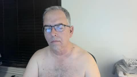 Snapshot of bigdylan17 chatting on 12-09-24, 06:01 Dylan 56 Taleah 53 online show from 12-09-24, 06:01