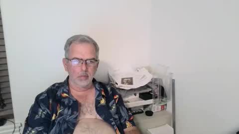 Snapshot of bigdylan17 chatting on 11-23-25, 02:22 Dylan 56 Taleah 53 online show from 11-23-25, 02:22